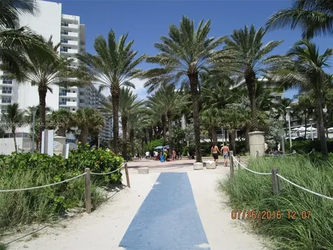 100 Lincoln Road Miami Beach FL 33139