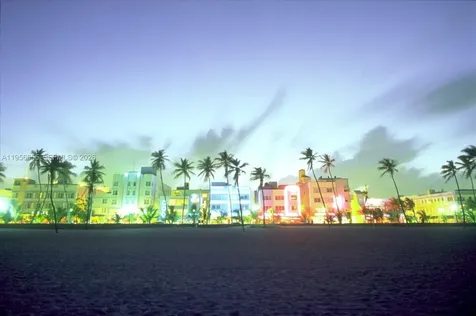 100 Lincoln Road Miami Beach FL 33139