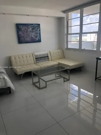 100 Lincoln Road Miami Beach FL 33139