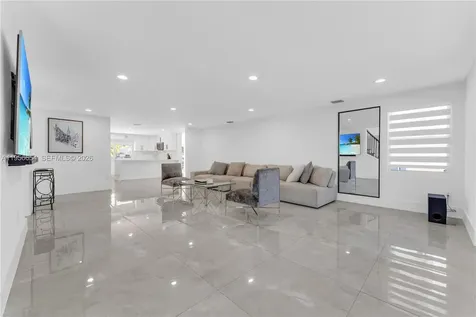 11824 SW 43rd Court Davie FL 33330