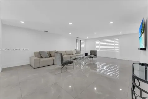 11824 SW 43rd Court Davie FL 33330