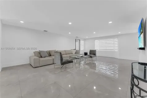 11824 SW 43rd Court Davie FL 33330