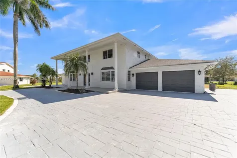 11824 SW 43rd Court Davie FL 33330