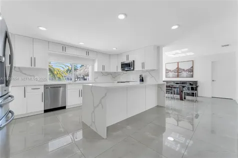 11824 SW 43rd Court Davie FL 33330