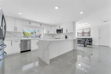 11824 SW 43rd Court Davie FL 33330