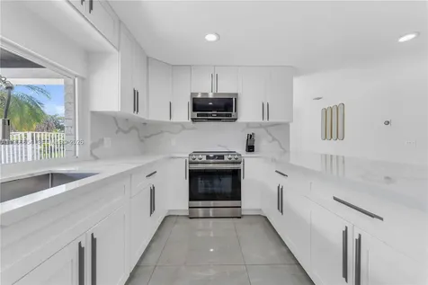 11824 SW 43rd Court Davie FL 33330
