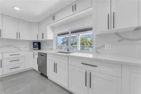 11824 SW 43rd Court Davie FL 33330