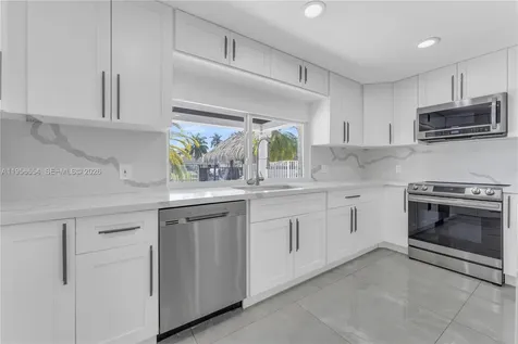 11824 SW 43rd Court Davie FL 33330