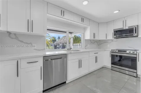 11824 SW 43rd Court Davie FL 33330