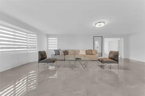 11824 SW 43rd Court Davie FL 33330