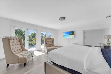 11824 SW 43rd Court Davie FL 33330