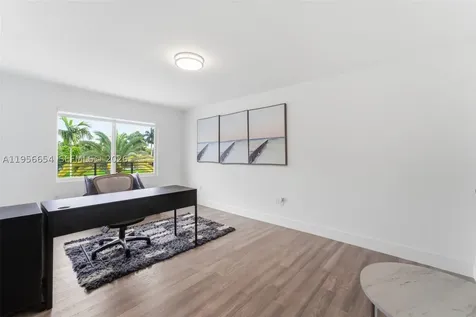 11824 SW 43rd Court Davie FL 33330
