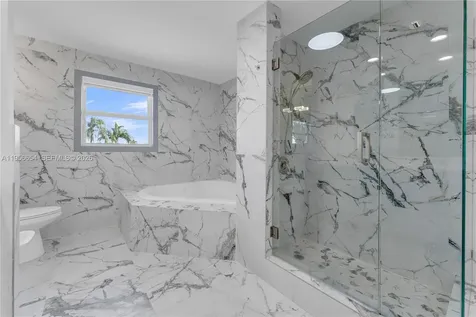 11824 SW 43rd Court Davie FL 33330