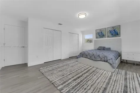 11824 SW 43rd Court Davie FL 33330