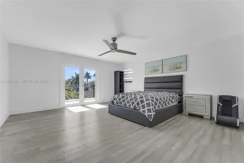 11824 SW 43rd Court Davie FL 33330