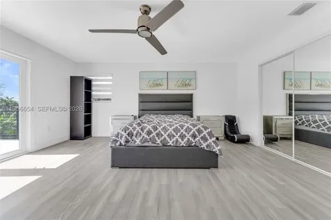 11824 SW 43rd Court Davie FL 33330
