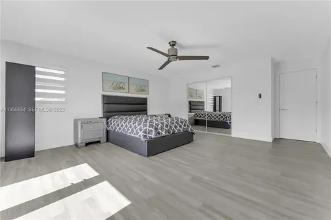 11824 SW 43rd Court Davie FL 33330