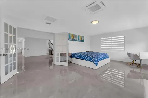 11824 SW 43rd Court Davie FL 33330