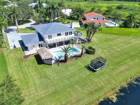 11824 SW 43rd Court Davie FL 33330