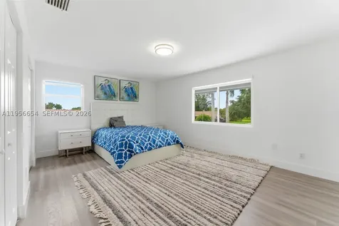 11824 SW 43rd Court Davie FL 33330