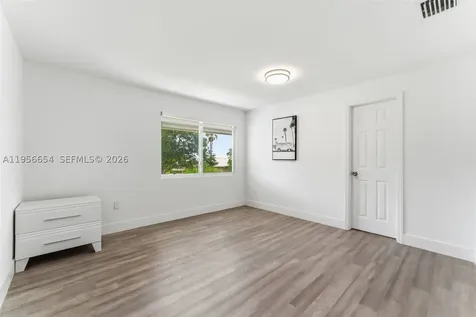 11824 SW 43rd Court Davie FL 33330