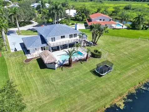 11824 SW 43rd Court Davie FL 33330