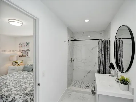 11824 SW 43rd Court Davie FL 33330