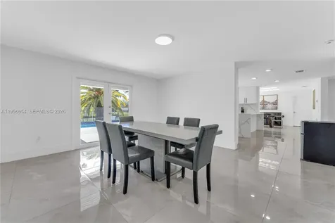 11824 SW 43rd Court Davie FL 33330