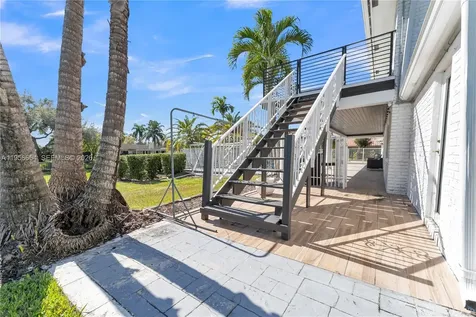 11824 SW 43rd Court Davie FL 33330