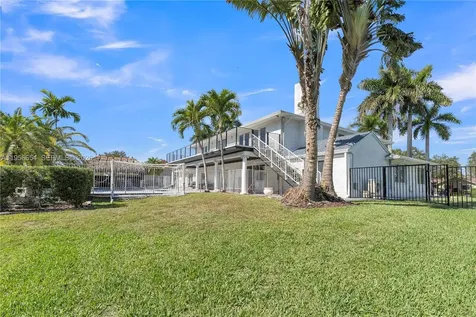 11824 SW 43rd Court Davie FL 33330