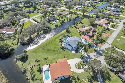 11824 SW 43rd Court Davie FL 33330