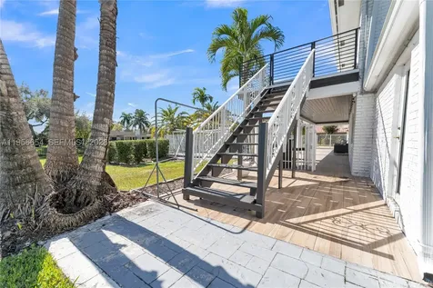 11824 SW 43rd Court Davie FL 33330
