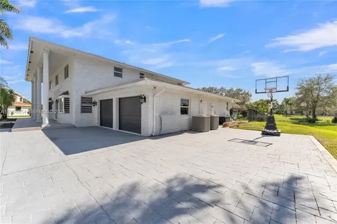 11824 SW 43rd Court Davie FL 33330