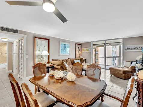 201 SE 11th Terrace Dania FL 33004