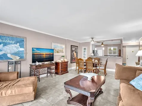 201 SE 11th Terrace Dania FL 33004