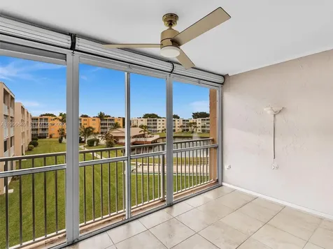 201 SE 11th Terrace Dania FL 33004