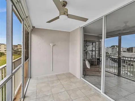 201 SE 11th Terrace Dania FL 33004