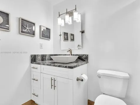201 SE 11th Terrace Dania FL 33004