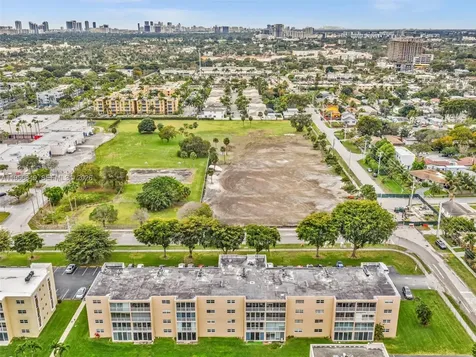 201 SE 11th Terrace Dania FL 33004