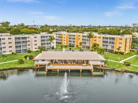 201 SE 11th Terrace Dania FL 33004