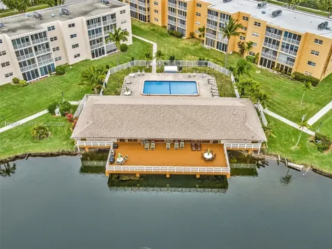 201 SE 11th Terrace Dania FL 33004