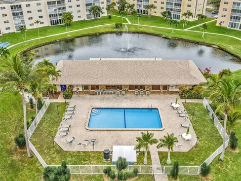 201 SE 11th Terrace Dania FL 33004