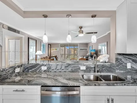 201 SE 11th Terrace Dania FL 33004