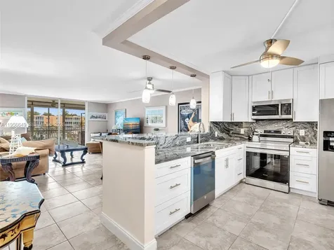 201 SE 11th Terrace Dania FL 33004