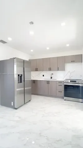 1013 NW 1st Avenue Hallandale Beach FL 33009