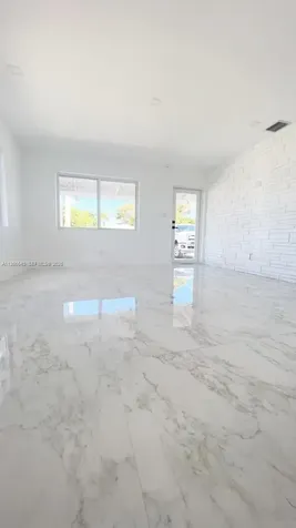 1013 NW 1st Avenue Hallandale Beach FL 33009