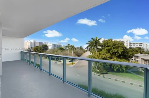 9221 E Bay Harbor Drive Bay Harbor Islands FL 33154