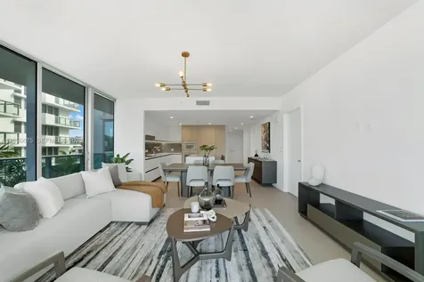 9221 E Bay Harbor Drive Bay Harbor Islands FL 33154