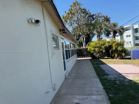 3205 Liberty Street Hollywood FL 33021