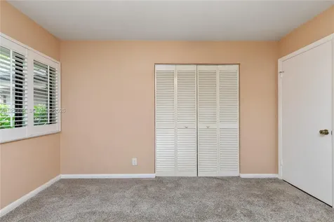 9360 S Chelsea Drive S Plantation FL 33324